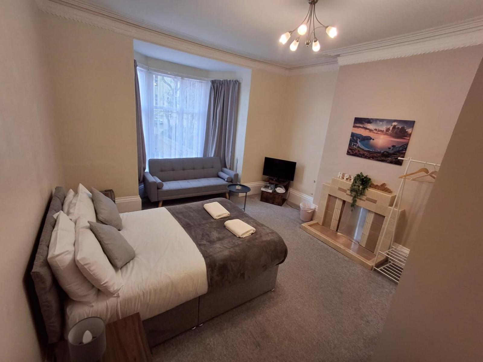 Inn By The Sea, Portsmouth - En Suite Rooms With Sea View Possible, Parking Ev 22Kw Extérieur photo
