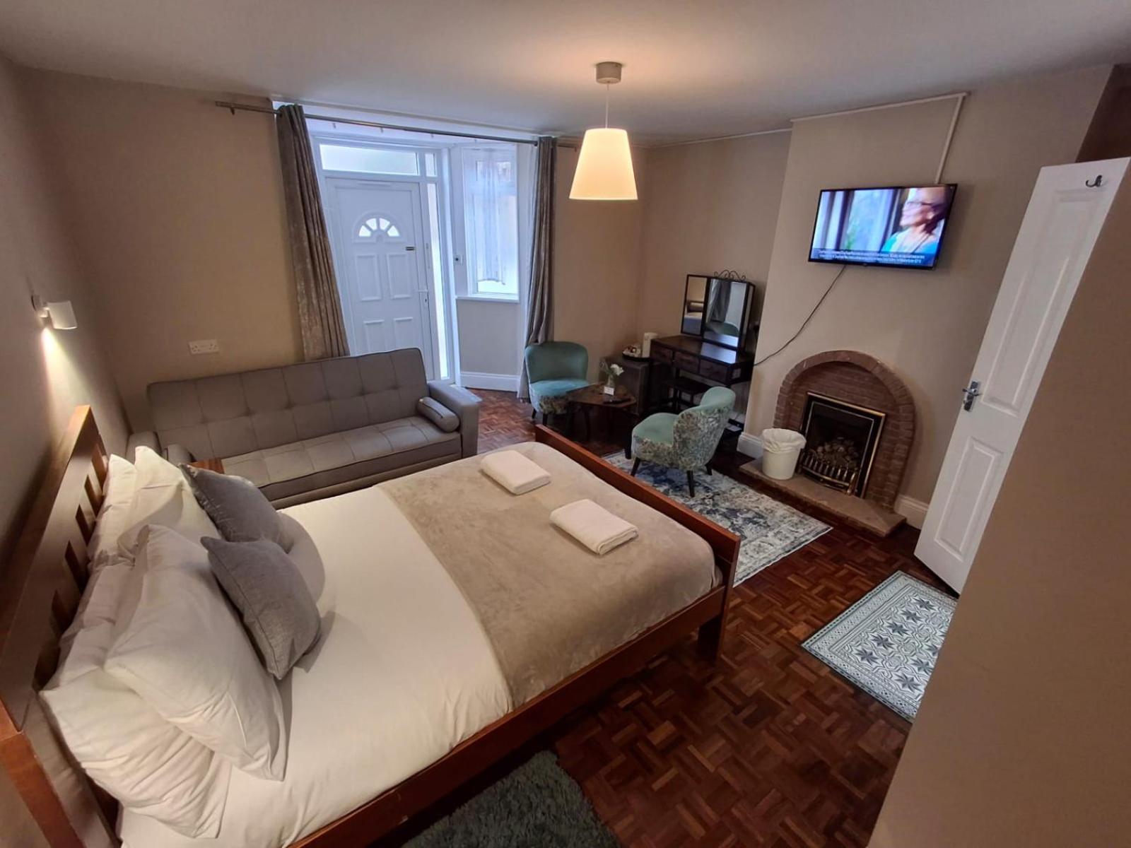 Inn By The Sea, Portsmouth - En Suite Rooms With Sea View Possible, Parking Ev 22Kw Extérieur photo