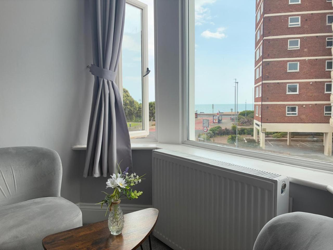 Inn By The Sea, Portsmouth - En Suite Rooms With Sea View Possible, Parking Ev 22Kw Extérieur photo